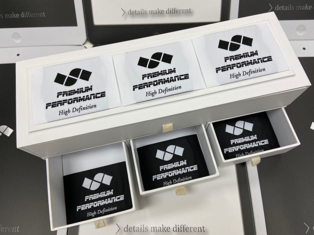 Other smart objects - Woven labels paper box packaging - SHUN SUM GROUP LTD.