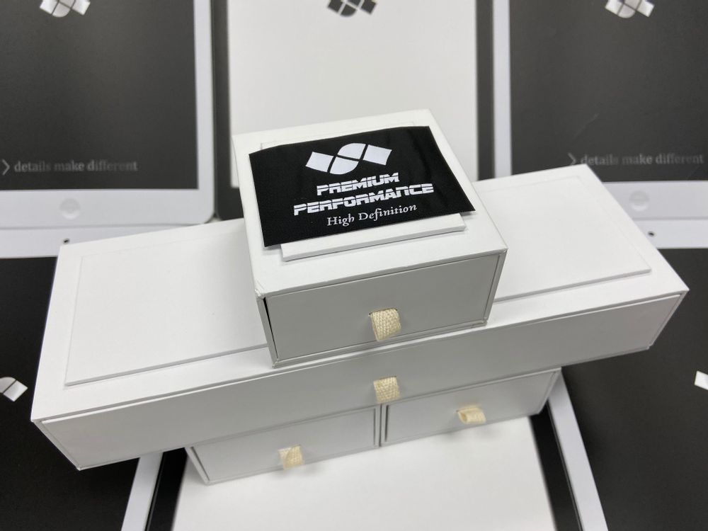 Other smart objects - Woven labels paper box packaging - SHUN SUM GROUP LTD.