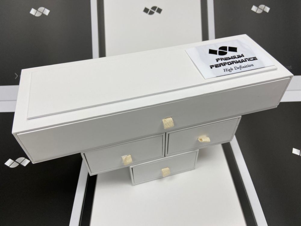 Other smart objects - Woven labels paper box packaging - SHUN SUM GROUP LTD.
