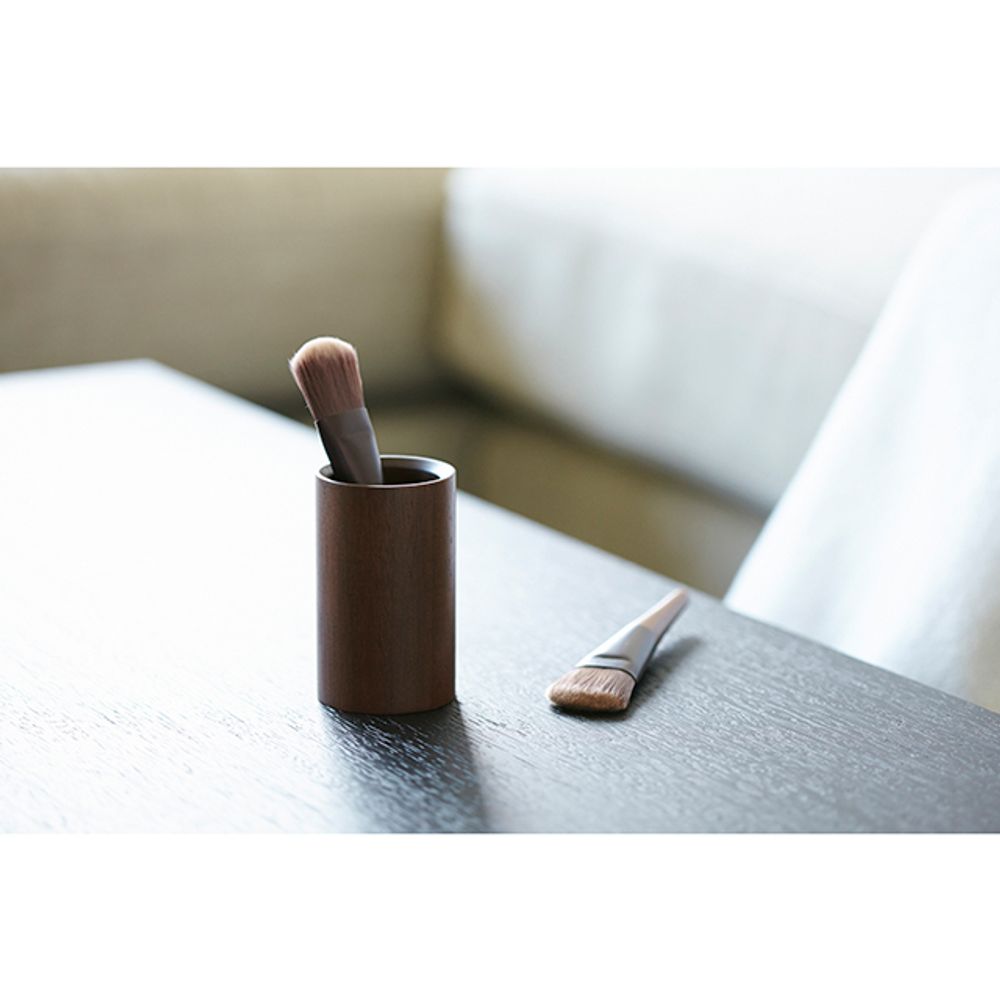 Objets design - Pinceau et support Naderu, collection SUVÉ - SHAQUDA