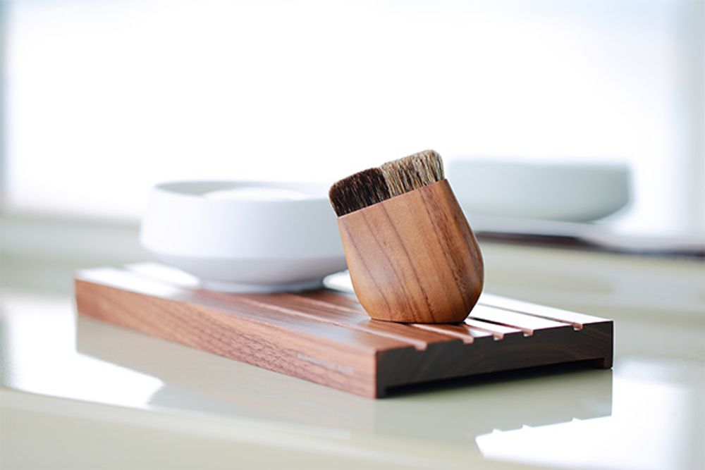 Objets design - Brosse de traitement pour les mains, collection SUVÉ - SHAQUDA