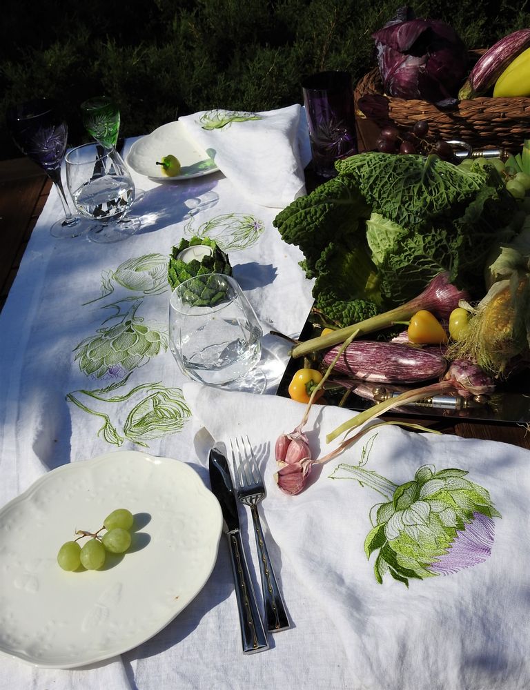 Table linen - Table runner ARTICHOKE mod.1 - ARTIPARIS