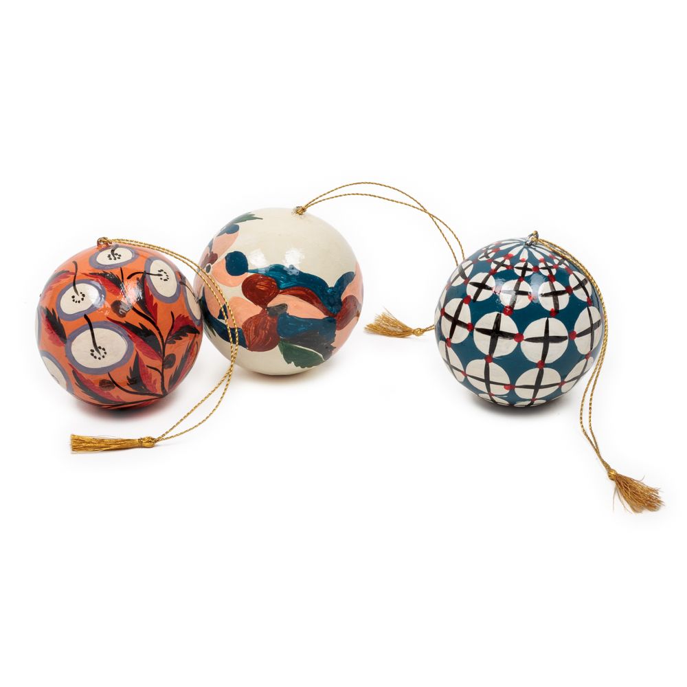 Christmas garlands and baubles - Decorative balls and stars - LE MONDE SAUVAGE BEATRICE LAVAL
