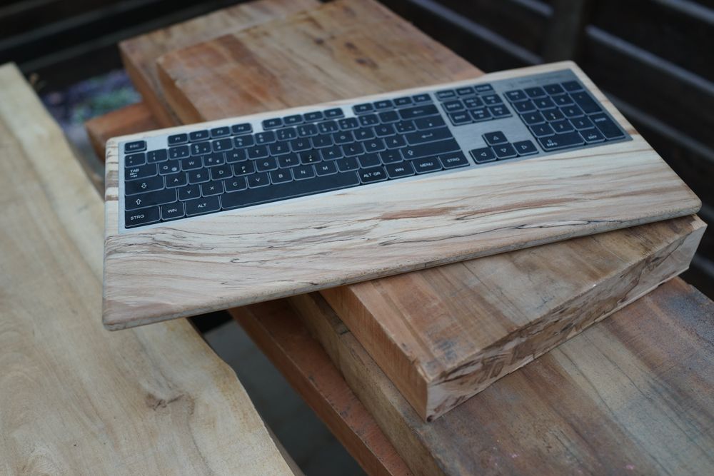 Autres objets connectés - Clavier d'ordinateur - Bois de hêtre spalté - GEBR. HENTSCHEL GBR