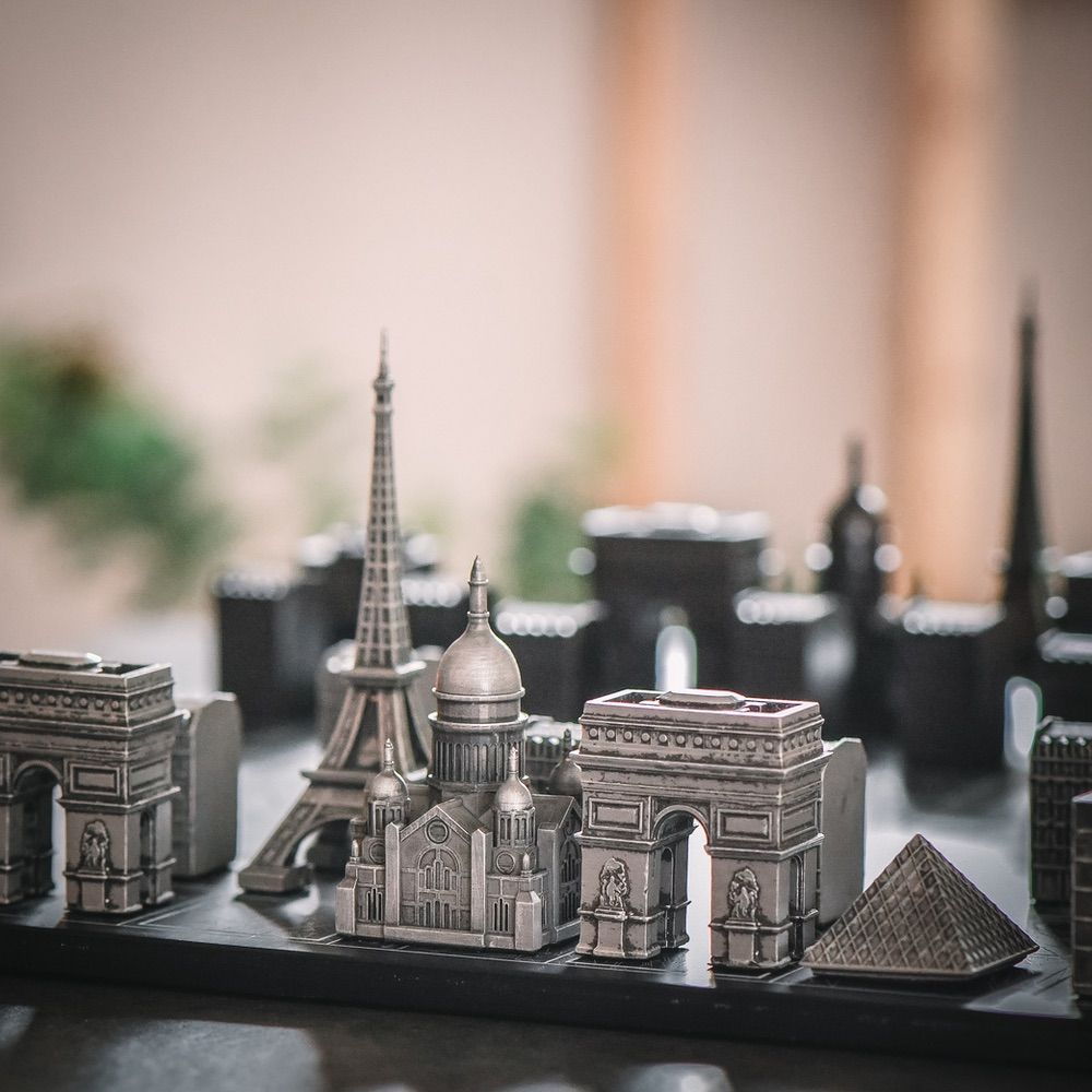 Objets design - Édition Paris en inox - SKYLINE CHESS LTD