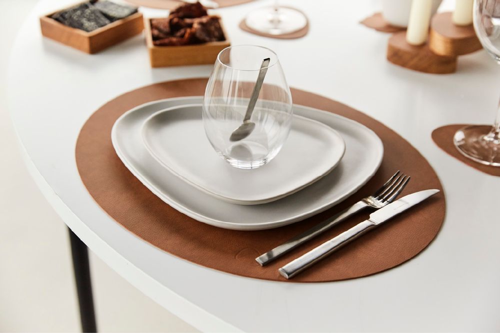 Table mat - TABLE MAT, OVAL - LIND DNA