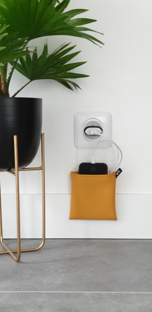 Accessoires de voyage - Pochette support de téléphone range-chargeur - OFYL