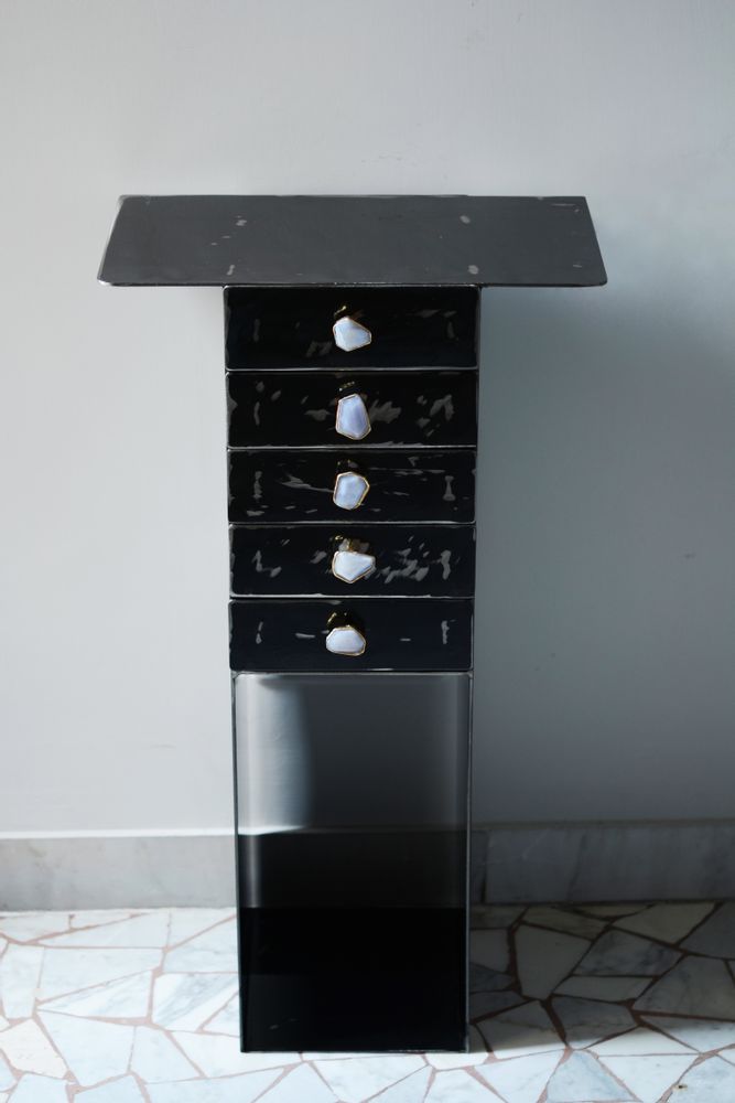 Objets design - Table de chevet, commode - TITI - PATRIZIA CORVAGLIA JEWELRY AND ART