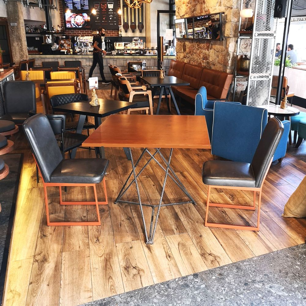 Dining Tables - Table star base with african walnut top - LIVING MEDITERANEO