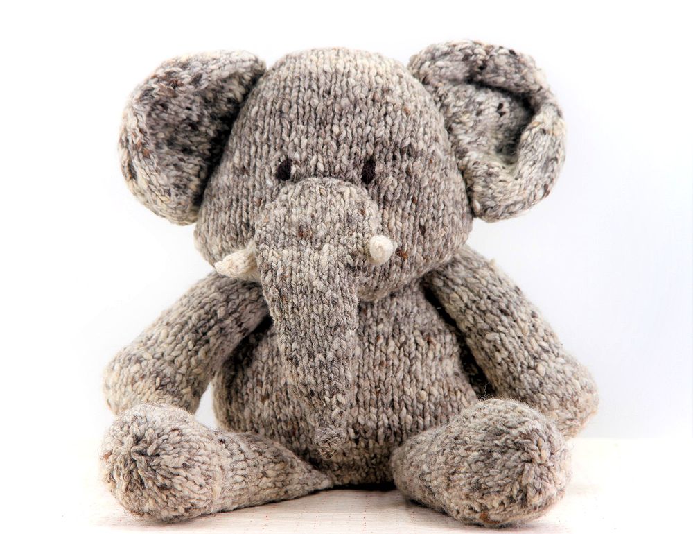 Peluches - éléphant - peluche durable , faite main issues du commerce équitable - KENANA KNITTERS