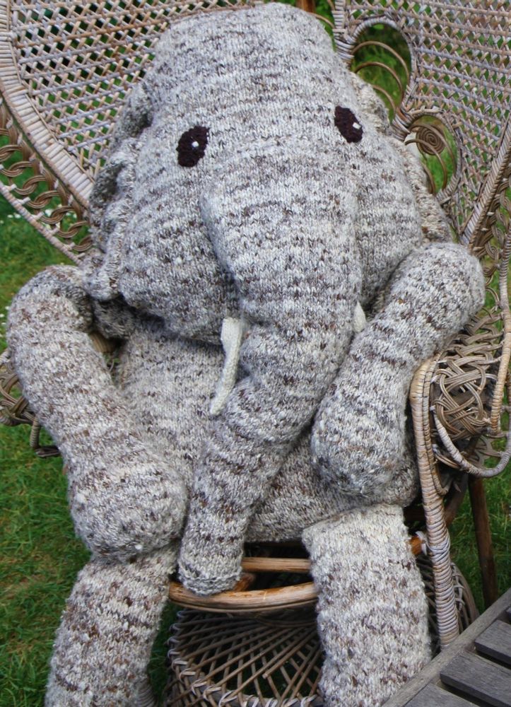 Peluches - éléphant - peluche durable , faite main issues du commerce équitable - KENANA KNITTERS