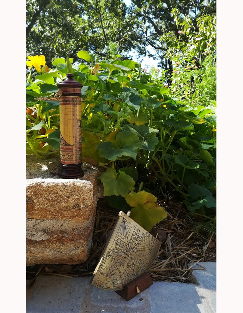 Gifts - Sundial Vertical Cylindrical - HEMISFERIUM