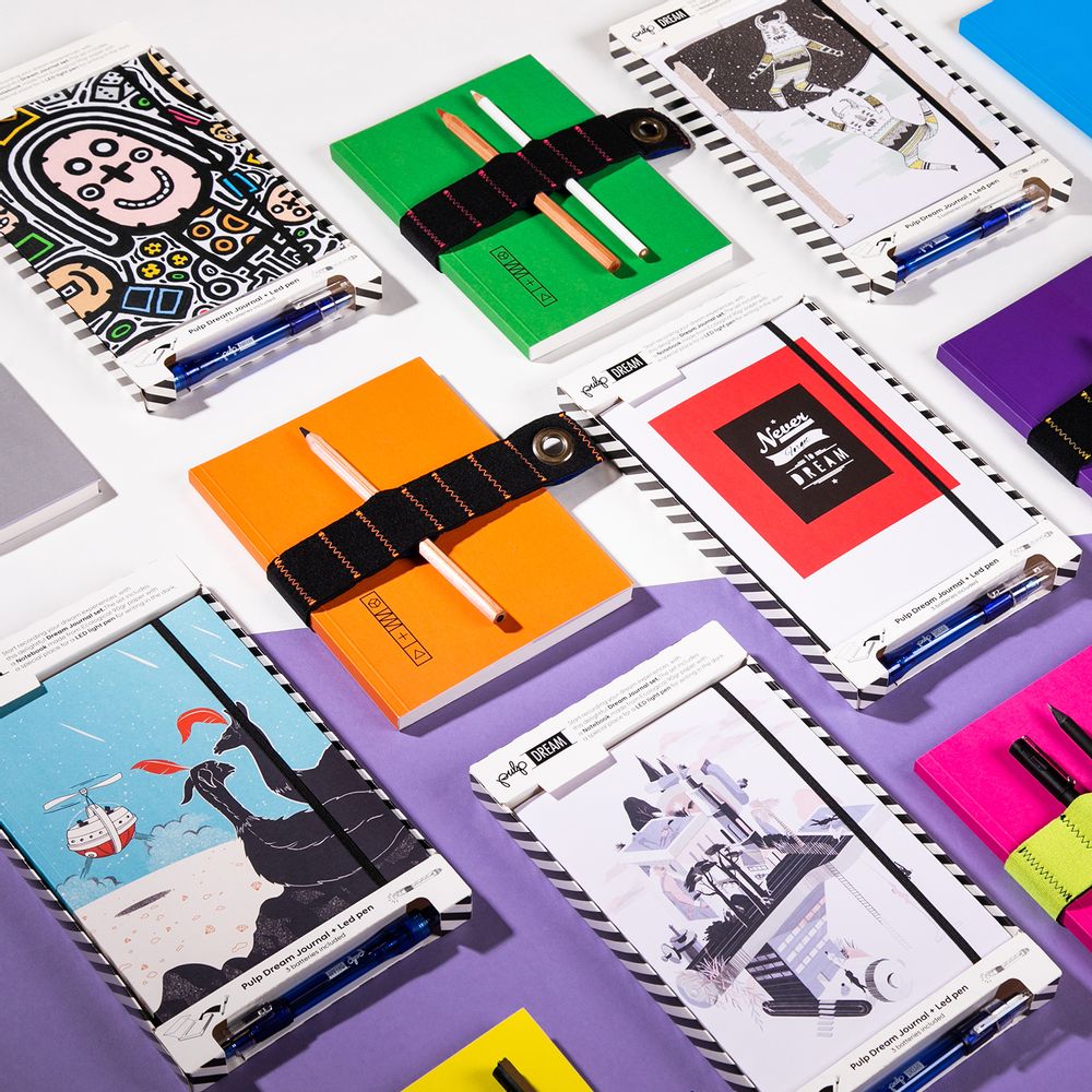 Cadeaux - Dream Journal - Notebook & Led Light Stylo - PULP SHOP