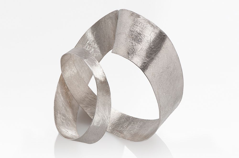 Orfèvrerie - bracelet sculpté » - Moebius. Argent sterling. - CHIARA DE FILIPPIS