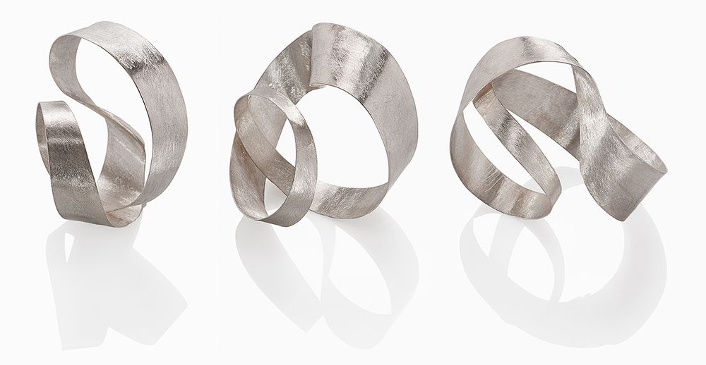 Orfèvrerie - bracelet sculpté » - Moebius. Argent sterling. - CHIARA DE FILIPPIS