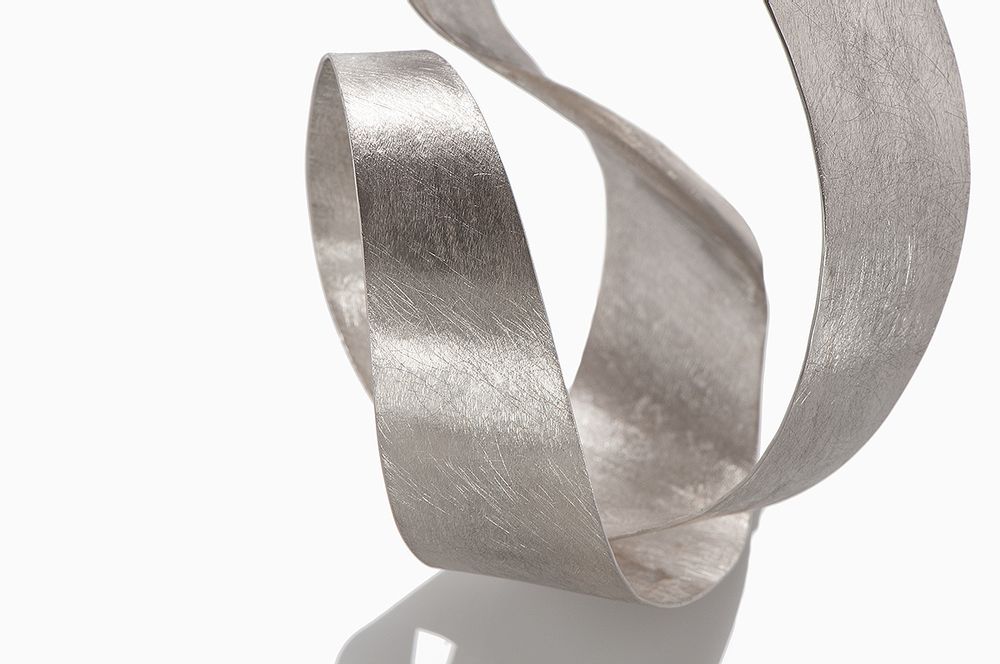 Orfèvrerie - bracelet sculpté » - Moebius. Argent sterling. - CHIARA DE FILIPPIS