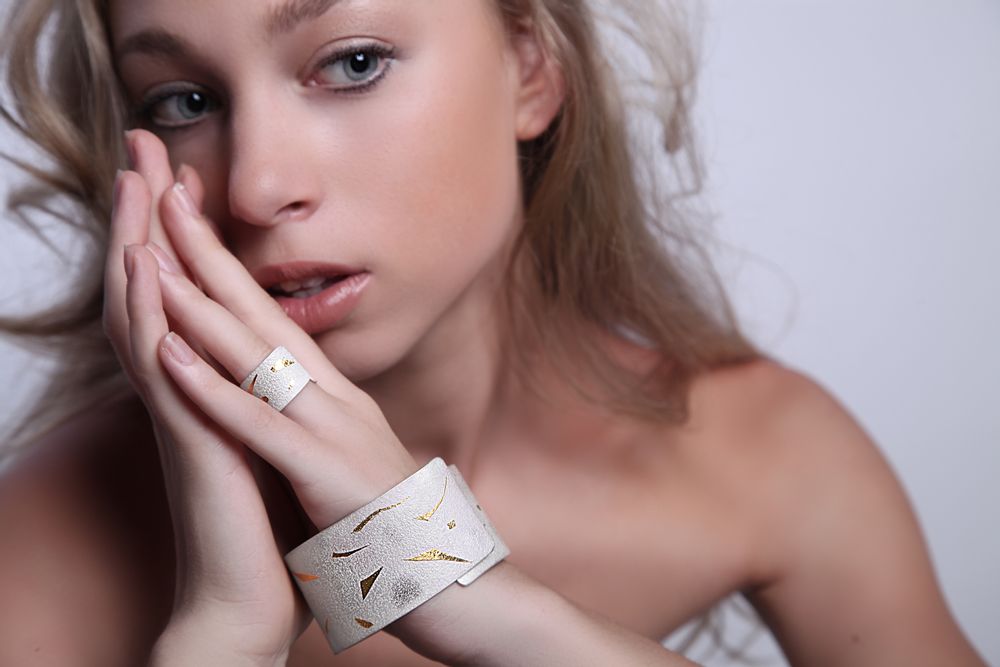 Orfèvrerie - Bracelet BLANC en argent sterling et finition en or 24 carats. - CHIARA DE FILIPPIS