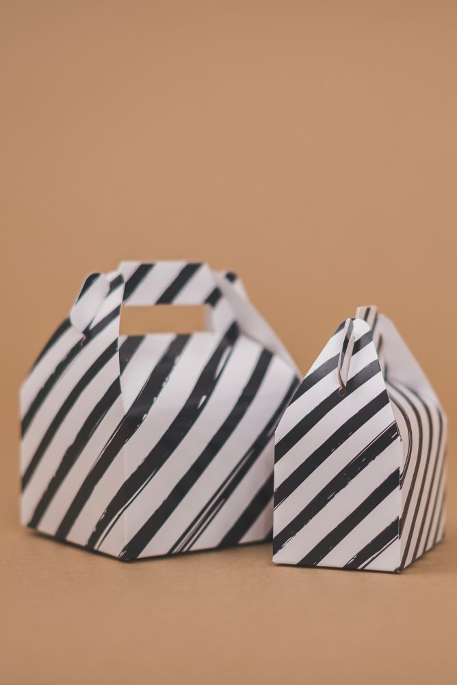 Christmas garlands and baubles - Favor Boxes - PAPERHOLIC ALL BOUT PAPER