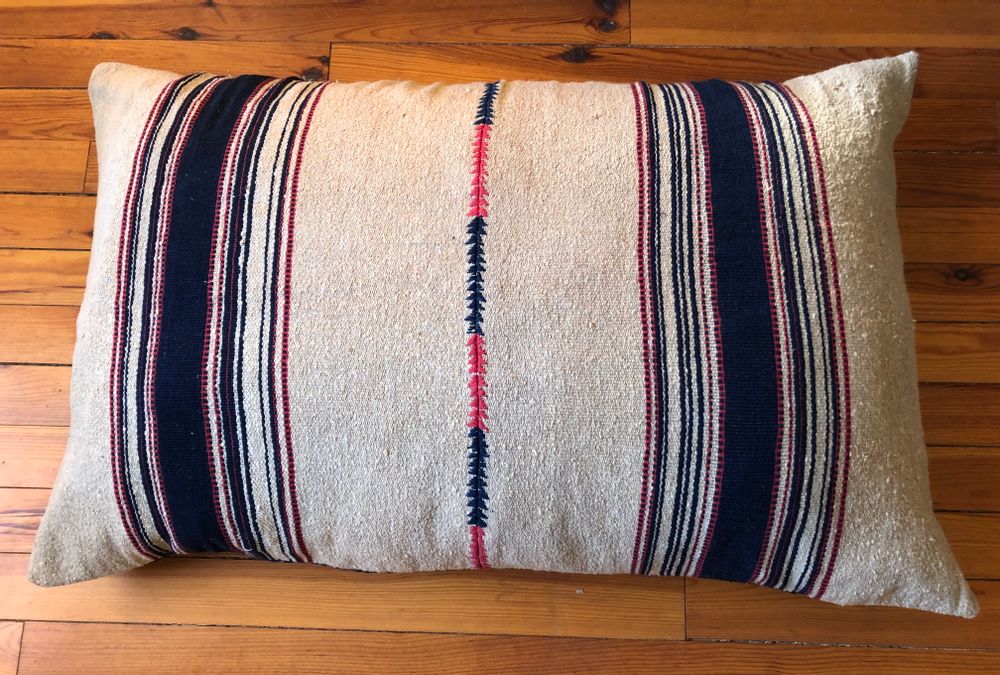 Fabric cushions - Unique piece cushions - IXCASALA