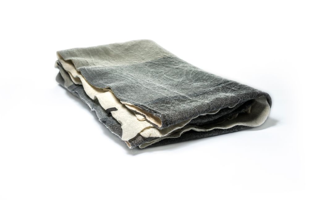 Throw blankets - silk blanket collection - LEINGRAU