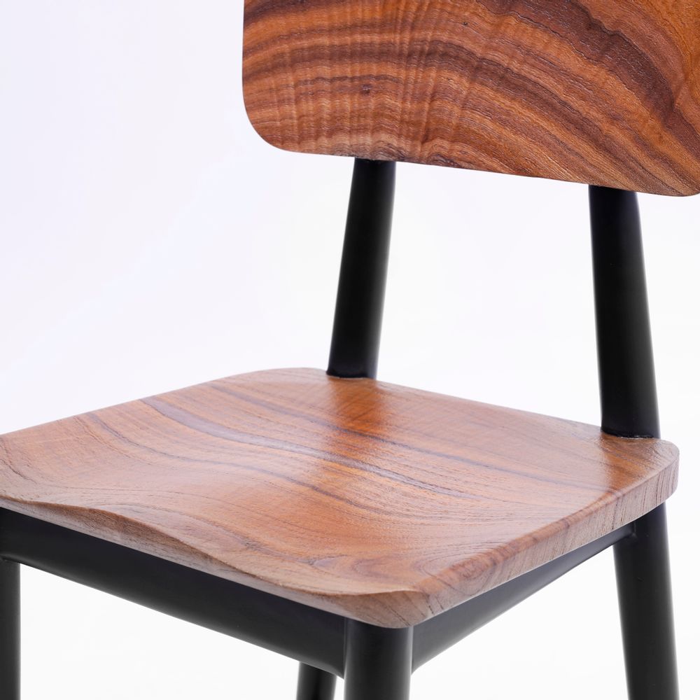 Objets design - Chaise - Os croisés - XYZ DESIGNS