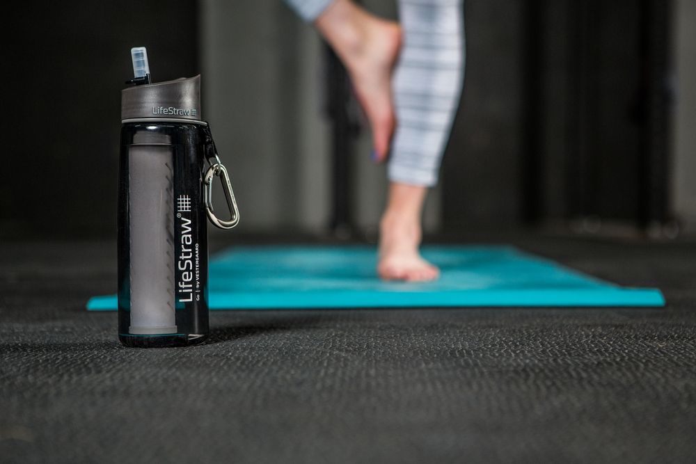 Travel accessories - Bottle with water filter 0.65L, BPA-free plastic, gray - LIFESTRAW®