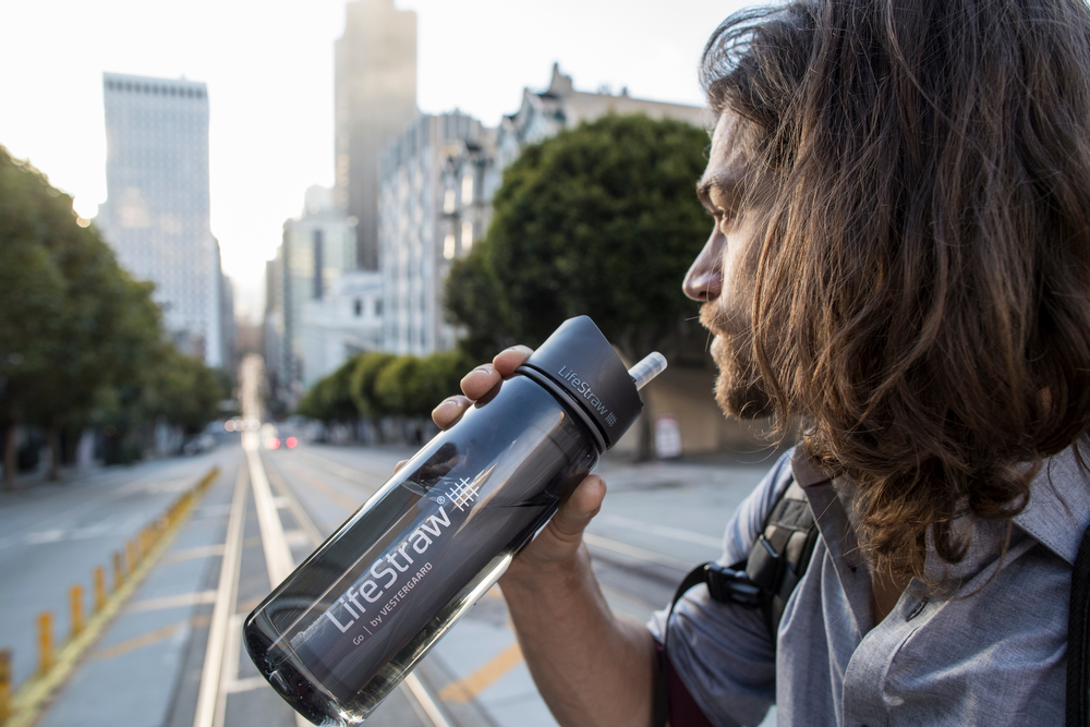Travel accessories - Bottle with water filter 0.65L, BPA-free plastic, gray - LIFESTRAW®