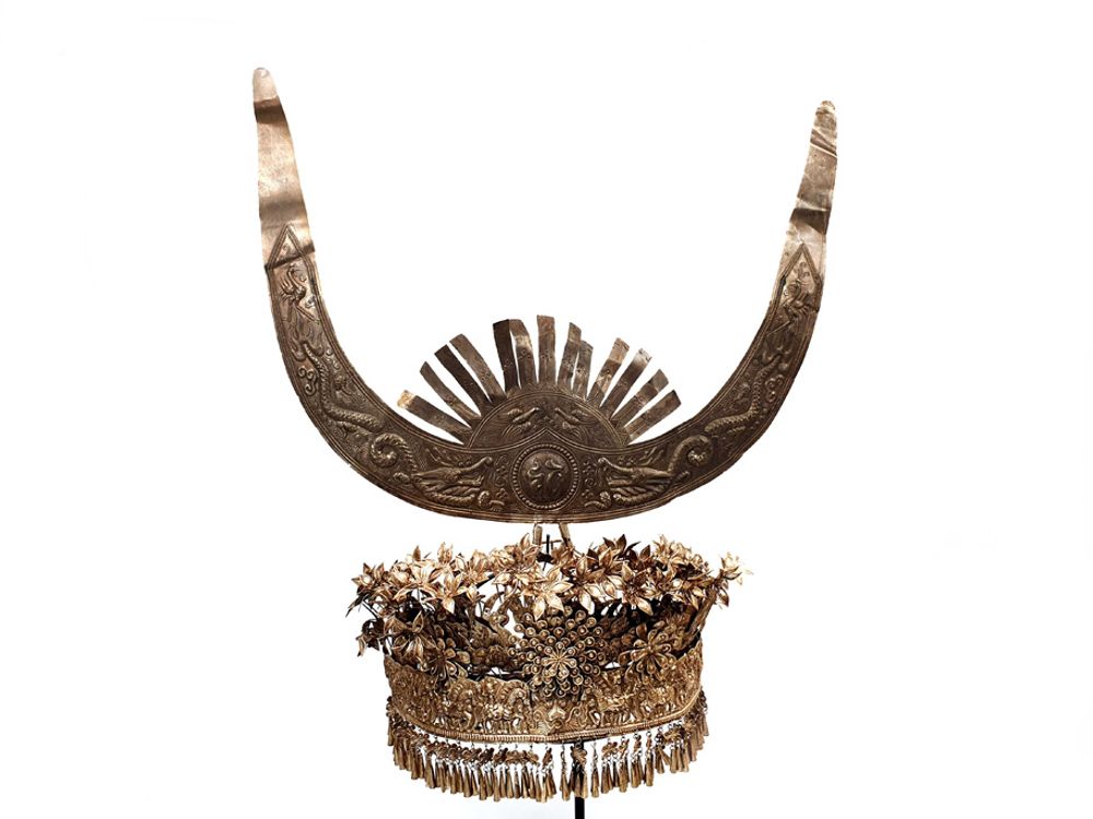 Decorative objects - Chinese Minority Headdress and Jewelry - ASIADECORATION / OBJETSCHINOIS