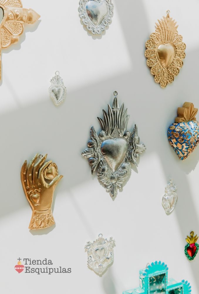 Accessoires de déco extérieure - Milagros et ex-votos or et argent - TIENDA ESQUIPULAS