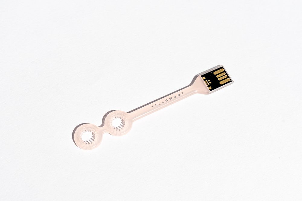Cadeaux - Clé mémoire Bubble | Clé USB | Quartz rose 32 Go - YELLOWDOT DESIGN STUDIO