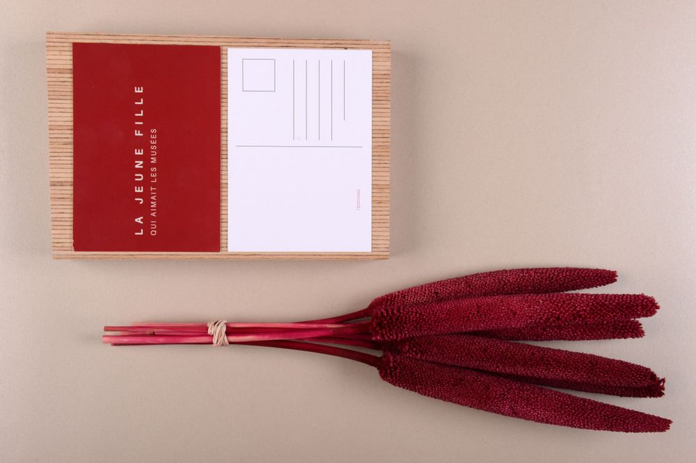 Stationery - Red postcard - MEDIUM OBJECTS