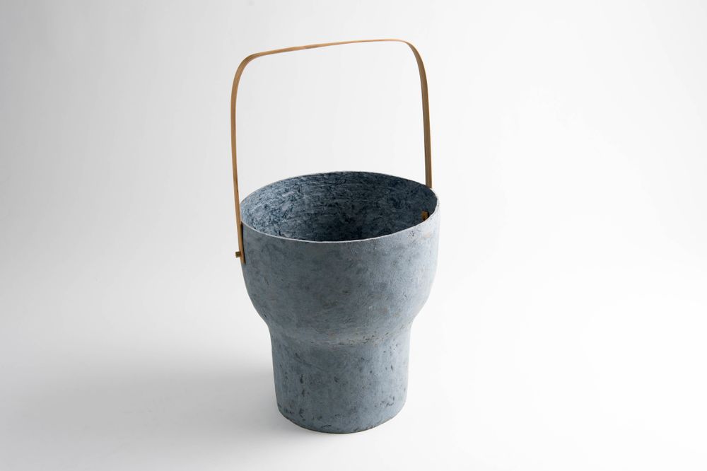 Vases - Vase en pâte à papier (gris simple) - INDIGENOUS