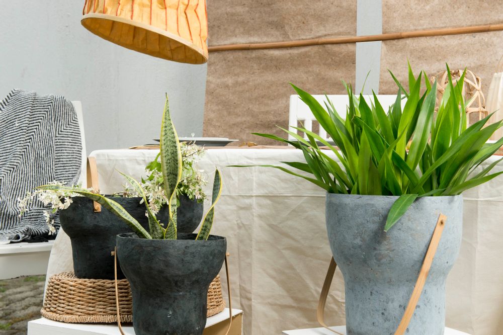 Vases - Vase en pâte à papier (gris simple) - INDIGENOUS