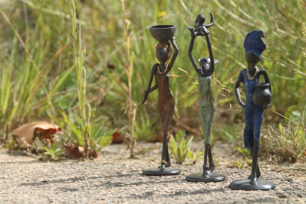 Sculptures, statuettes and miniatures - Lost-wax Bronzes - FARAFINA TIGNE - LAFI BALA