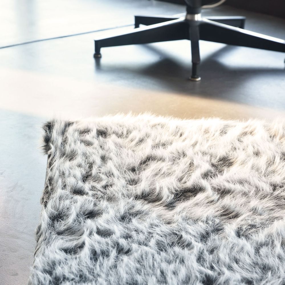 Ottomans - PET BED WITH ARTIFICIAL FUR - POUFOMANIA