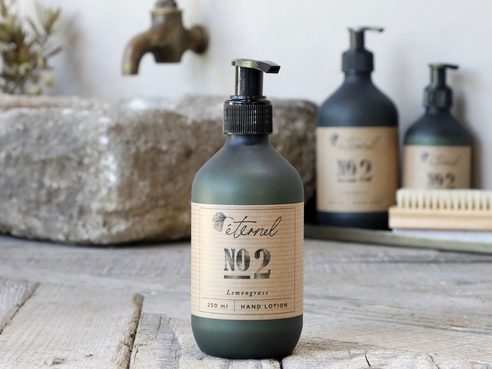 Beauty products - Éternel hand care - CHIC ANTIQUE A/S