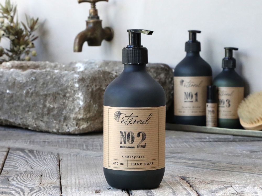 Beauty products - Éternel hand care - CHIC ANTIQUE A/S