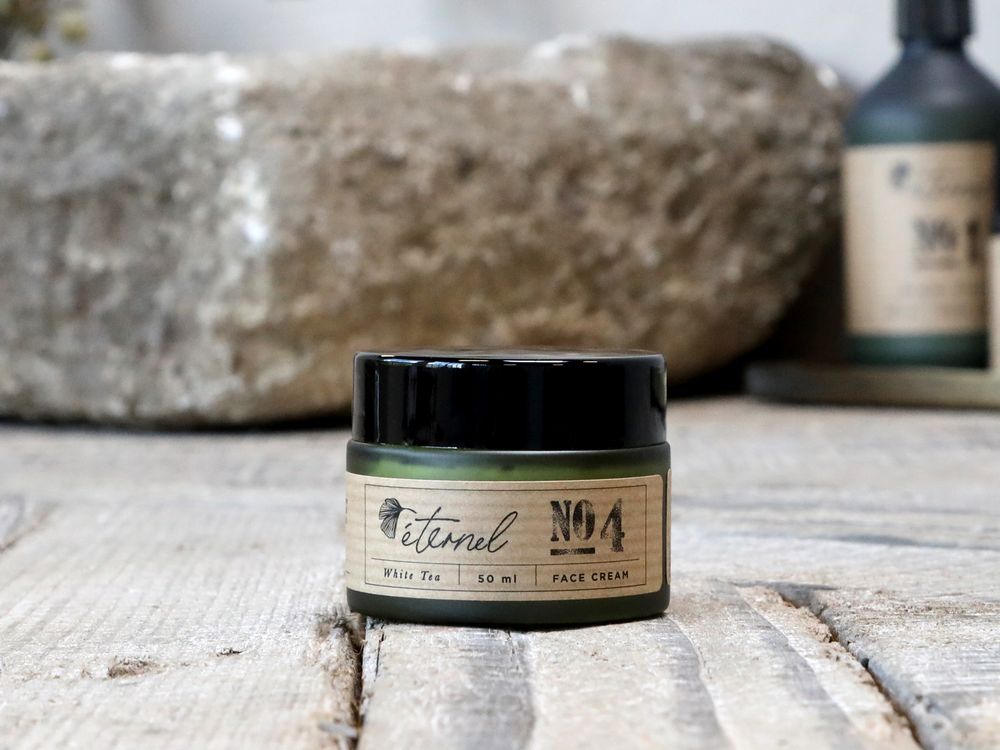 Objets de décoration - Soins du visage Éternel. - CHIC ANTIQUE A/S