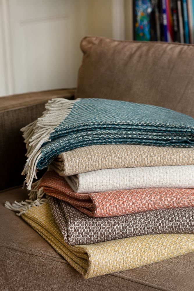 Decorative objects - FEROE tweed effect throw - TOISON D'OR