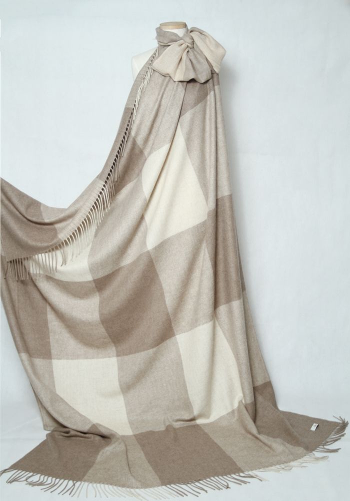 Homewear - Blanket & Plaid in tile pattern cashmere, Mongolia - AZZA DESIGN STUDIO ORGANIC CASHMERE MONGOLIE