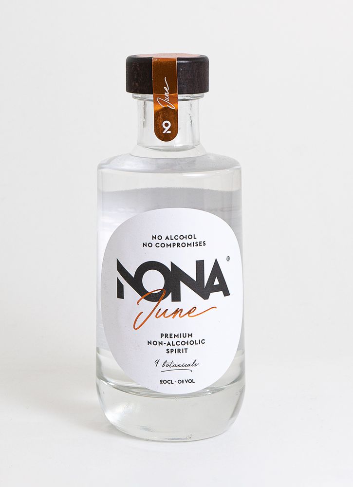 Cadeaux - Un gin non alcoolisée de qualité supérieure: NONA June 20cl - NONA DRINKS