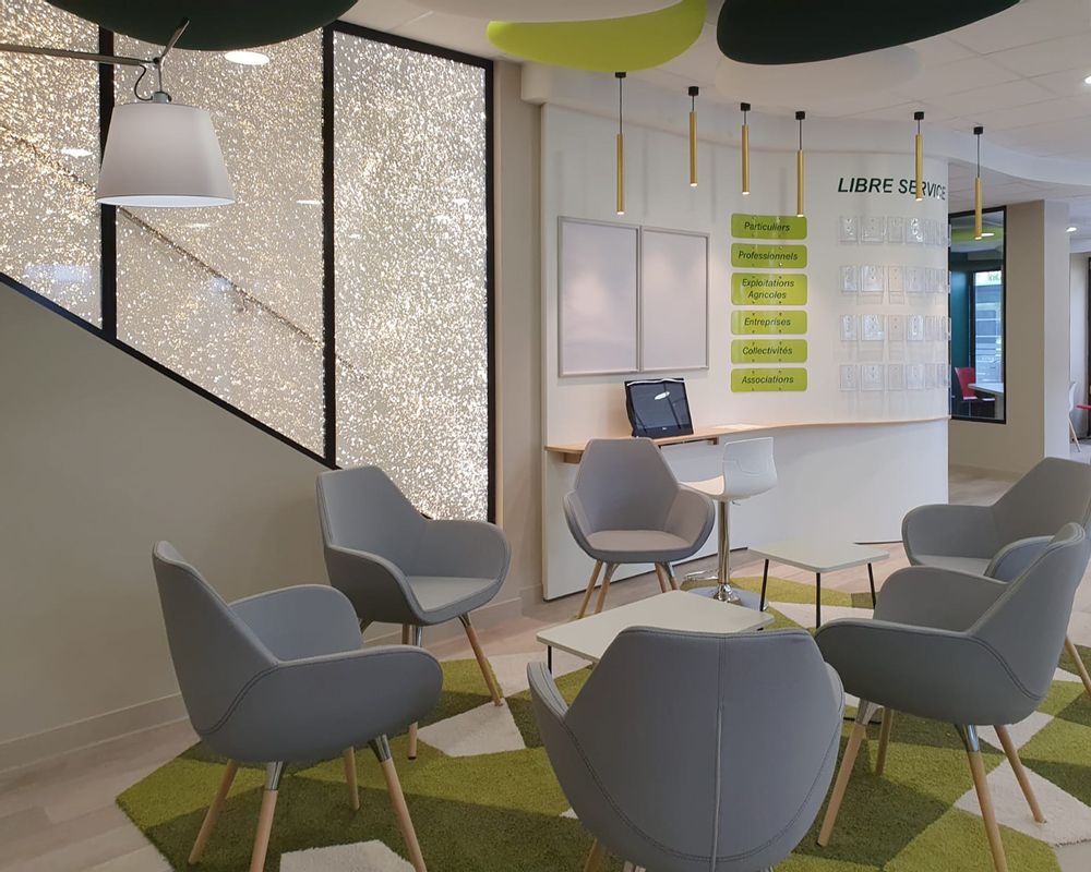 Aménagements pour bureau - Cloison en lumière dans un espace tertiaire - DACRYL