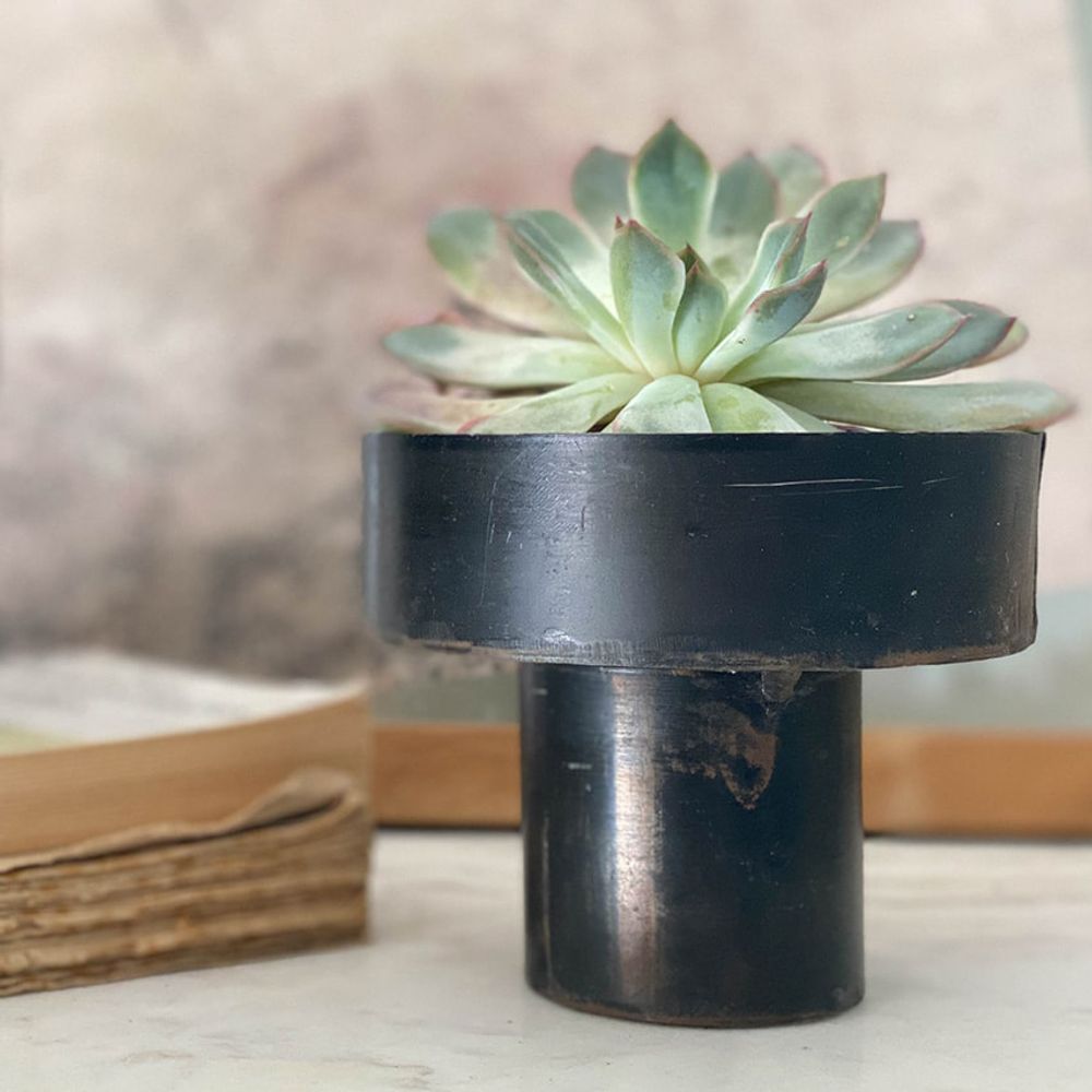 Homewear - Metal Legs Pot - NAMAN-PROJECT