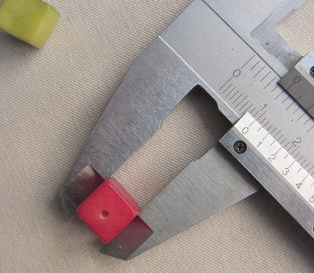 Artistic hardware - Cubes in TaguaNut. Vegetal ivory - TIERRATAGUA & CREATIERRA