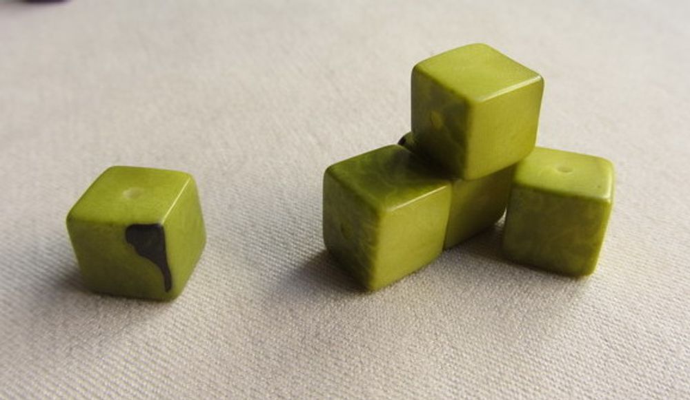 Artistic hardware - Cubes in TaguaNut. Vegetal ivory - TIERRATAGUA & CREATIERRA