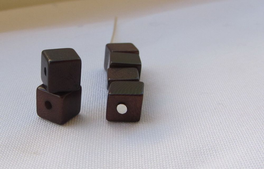Artistic hardware - Cubes in TaguaNut. Vegetal ivory - TIERRATAGUA & CREATIERRA
