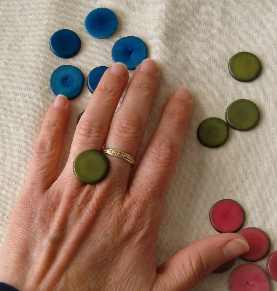 Artistic hardware - Natural seeds (beads) - TIERRATAGUA & CREATIERRA