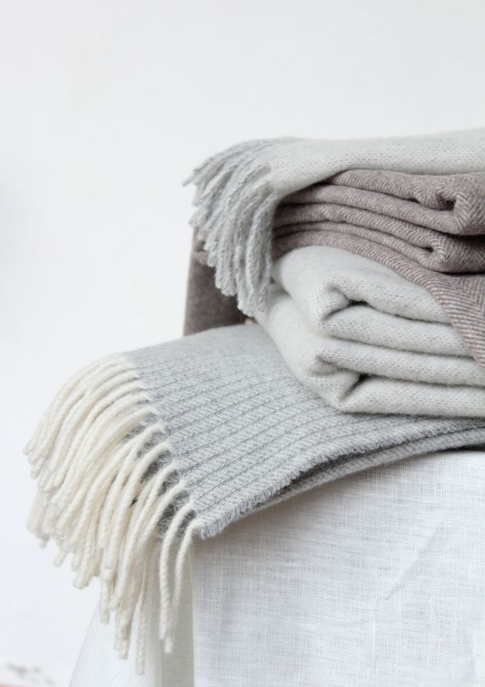 Decorative objects - Pure wool throw Blanket - GIARDINO SEGRETO