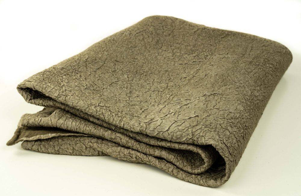 Throw blankets - silk blanket collection - LEINGRAU