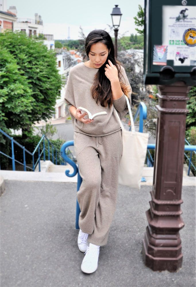 Apparel - Women's jogging from travel wear collection in cashmere, Mongolia - AZZA DESIGN STUDIO ORGANIC CASHMERE MONGOLIE